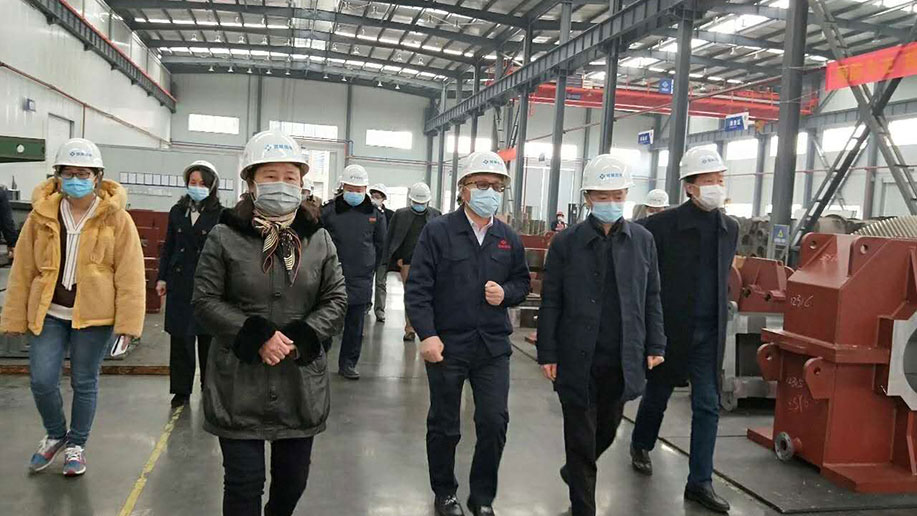 江津區(qū)委書(shū)記程志毅一行視察智展公司 疫情防控和復(fù)工復(fù)產(chǎn)情況